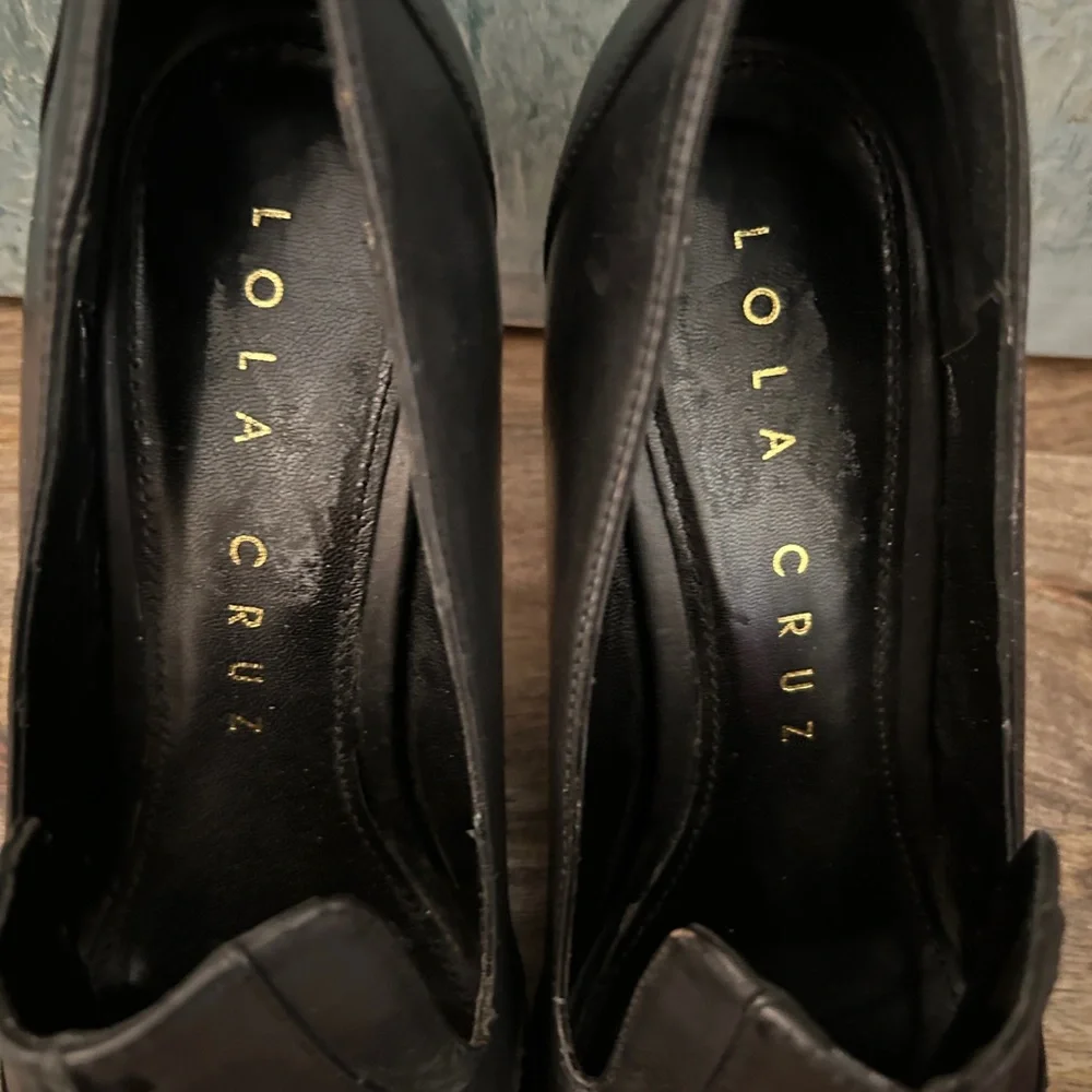 LOLA CRUZ Black Heels with Tassels - Picture 5 of 7